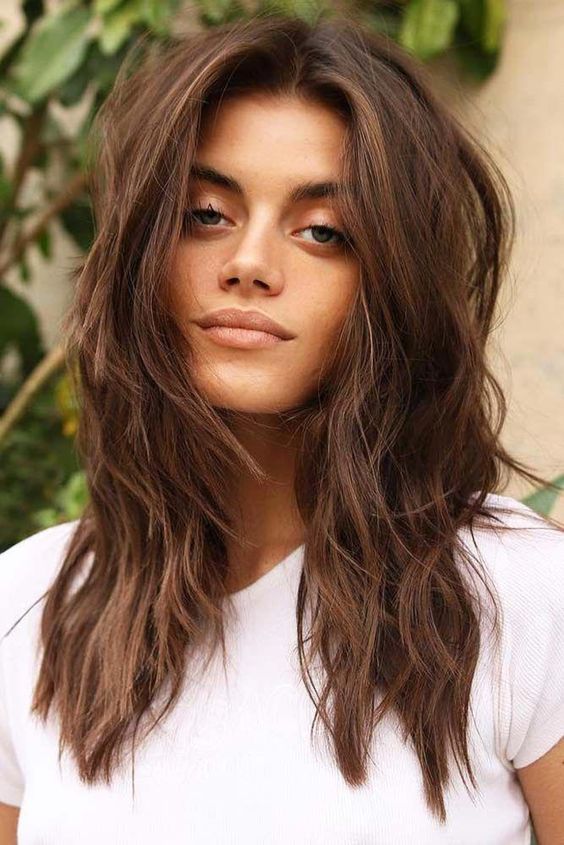 Top 21 Choppy Haircuts for a Trendsetting 2024: Discover Your Signature ...